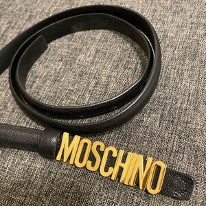 Moschino thin belt
